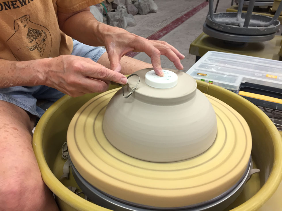 Shaving pottery